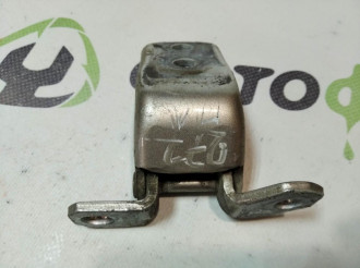 Петля двери передней правой верхняя Kia Cerato 2004-2008