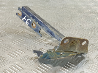 Петля капота левая Kia Clarus 1996 2001