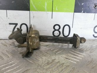 Ограничитель двери передний Kia Clarus 1996 2001