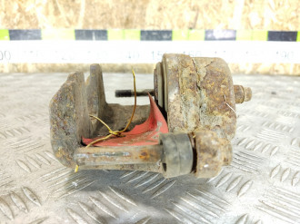 Суппорт передний левый Kia Carens 2002 2006