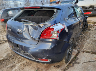 В разборе Kia Ceed 2007-2012