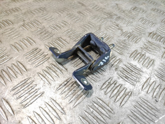 Петля багажника правая Kia Ceed 2007-2012