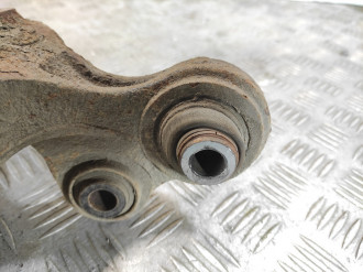 Кулак задний левый Kia Ceed 2007-2012