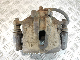 Суппорт передний правый Kia Ceed 2007-2012