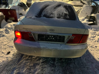 В разборе Kia Magentis  2000-2005