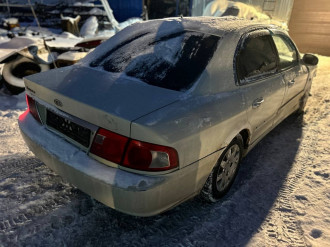 В разборе Kia Magentis  2000-2005