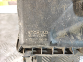 Корпус воздушного фильтра Kia Magentis  2000-2005