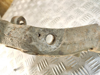 Кулак задний правый Kia Magentis  2000-2005