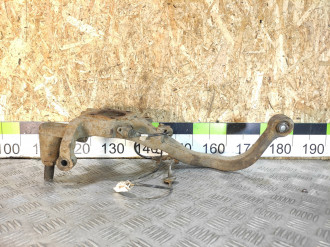 Кулак задний левый Kia Magentis  2000-2005