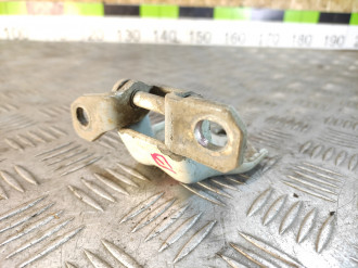 Петля двери передней правой верхняя Kia Magentis  2000-2005