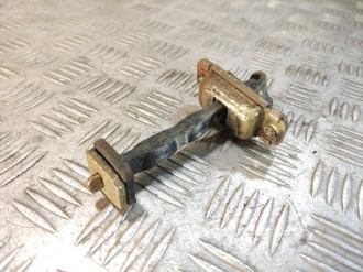 Ограничитель двери передний Kia Magentis  2000-2005