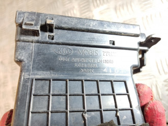 Дефлектор воздушный Kia Cerato 2004-2008