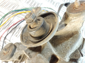 Моторчик стеклоочистителя передний Kia Rio 2000 2005