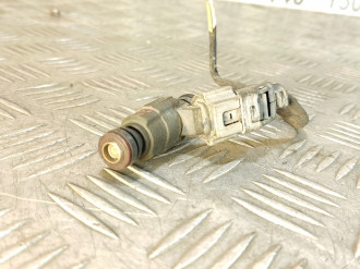 Форсунка двигателя Kia Ceed 2007-2012