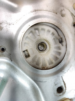 Стеклоподъемник передний правый Kia Ceed 2007-2012