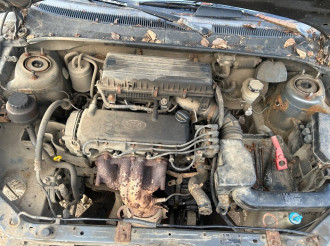 В разборе Kia Rio 2000 2005
