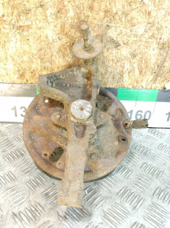 Кулак задний правый Kia Spectra 2001-2011