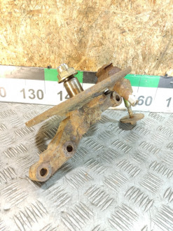 Кулак задний левый Kia Spectra 2001-2011