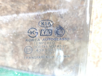 Стекло двери задней левой Kia Rio 2000 2005