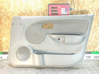 Обшивка двери передней правой Kia Rio 2000 2005