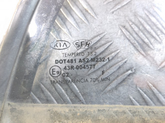 Стекло двери задней правой форточка Kia Rio 2000 2005