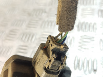 Замок двери передней правой Kia Rio 2000 2005