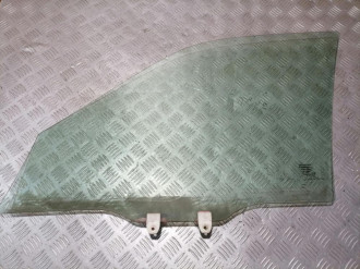 Стекло двери передней правой Honda Civic 1995-2001