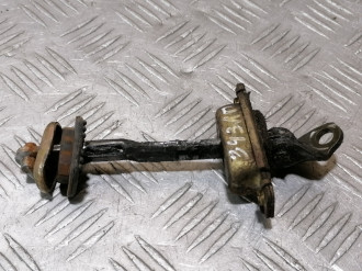 Ограничитель двери передний Honda Civic 1995-2001