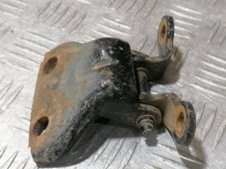 Петля двери задней левой верхняя Honda Civic 1988-1991