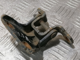 Петля двери задней левой верхняя Honda Civic 1988-1991