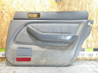 Обшивка двери задней правой Honda Legend 1991-1996