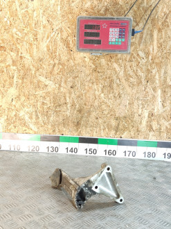 Кронштейн двигателя Honda Legend 1991-1996