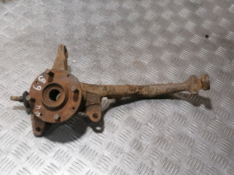 Кулак поворотный передний правый Honda Civic 1988-1991