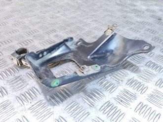 Кронштейн впускного коллектора Honda Cr-v  1996-2002