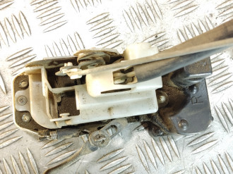 Замок двери задней правой Honda Cr-v  1996-2002