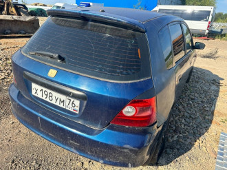 В разборе Honda Civic 2001-2005