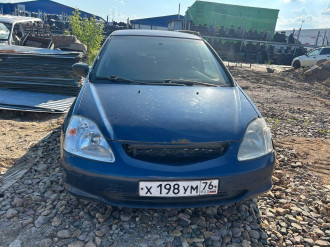 В разборе Honda Civic 2001-2005