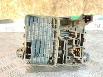 Блок предохранителей салонный Honda Civic 1988-1991