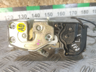 Замок двери задней левой Honda Cr-v  1996-2002