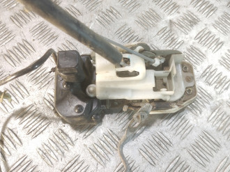 Замок двери задней левой Honda Cr-v  1996-2002