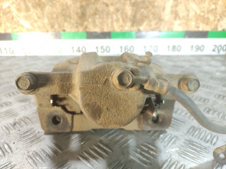 Суппорт передний правый Honda Cr-v  1996-2002