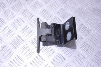Петля двери задней правой верхняя Hummer H3 2005-2010