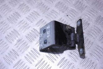 Петля двери задней правой верхняя Hummer H3 2005-2010