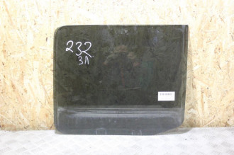 Стекло двери задней левой Hummer H3 2005-2010