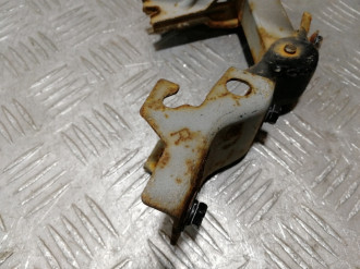 Петля крышки багажника правая Hyundai Solaris 2010-2017