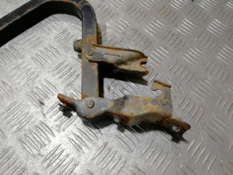 Петля крышки багажника правая Hyundai Solaris 2010-2017