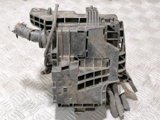 Блок предохранителей моторный Hyundai Elantra 2006-2011