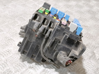 Блок предохранителей моторный Hyundai Elantra 2006-2011