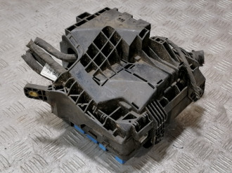 Блок предохранителей моторный Hyundai Elantra 2006-2011