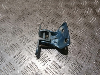 Петля двери задней правой верхняя Hyundai Getz 2002-2010